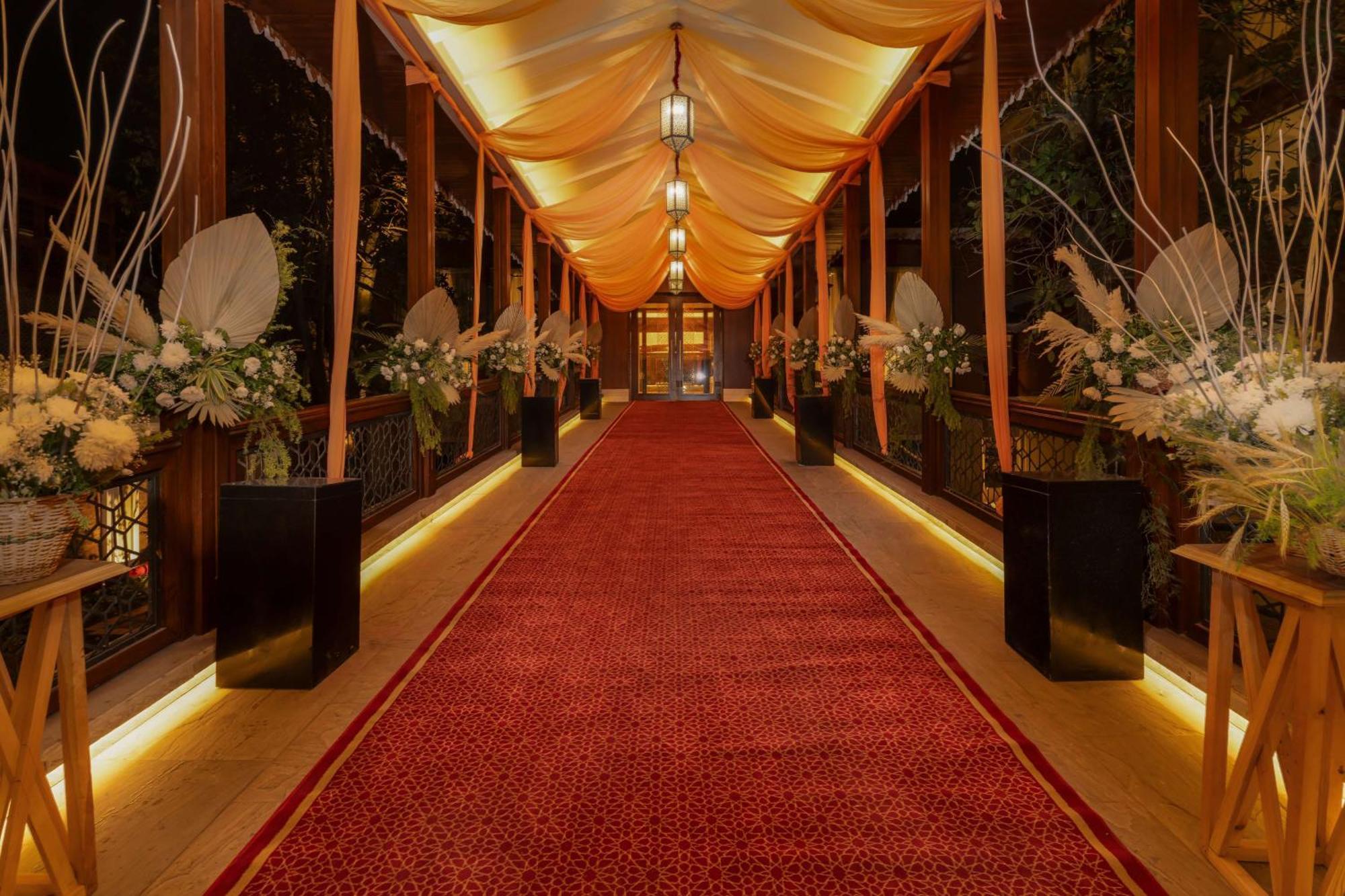 Radisson Collection Hotel & Spa, Riverfront Srinagar Dış mekan fotoğraf